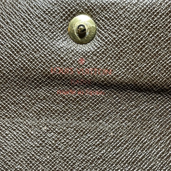Louis Vuitton Damier Ebene Alexandra Wallet - Picture 13 of 15